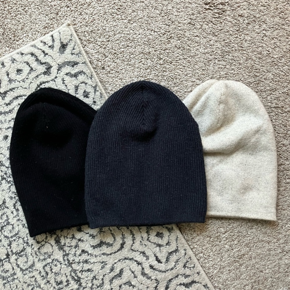 Babaton Cashmere Knit Beanie - Black and Cream